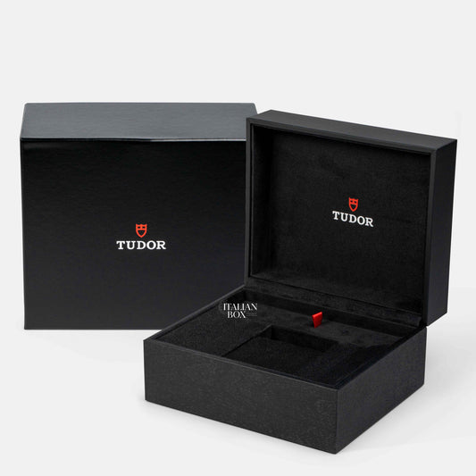 Modern Tudor Box