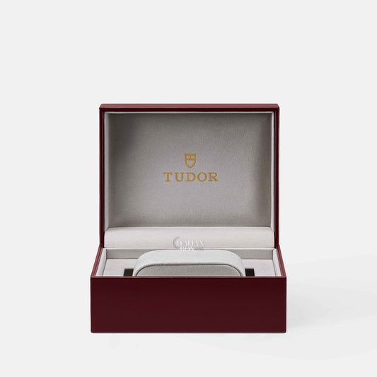 Tudor Box