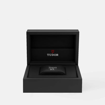 Tudor Box (2005-2014) - beige